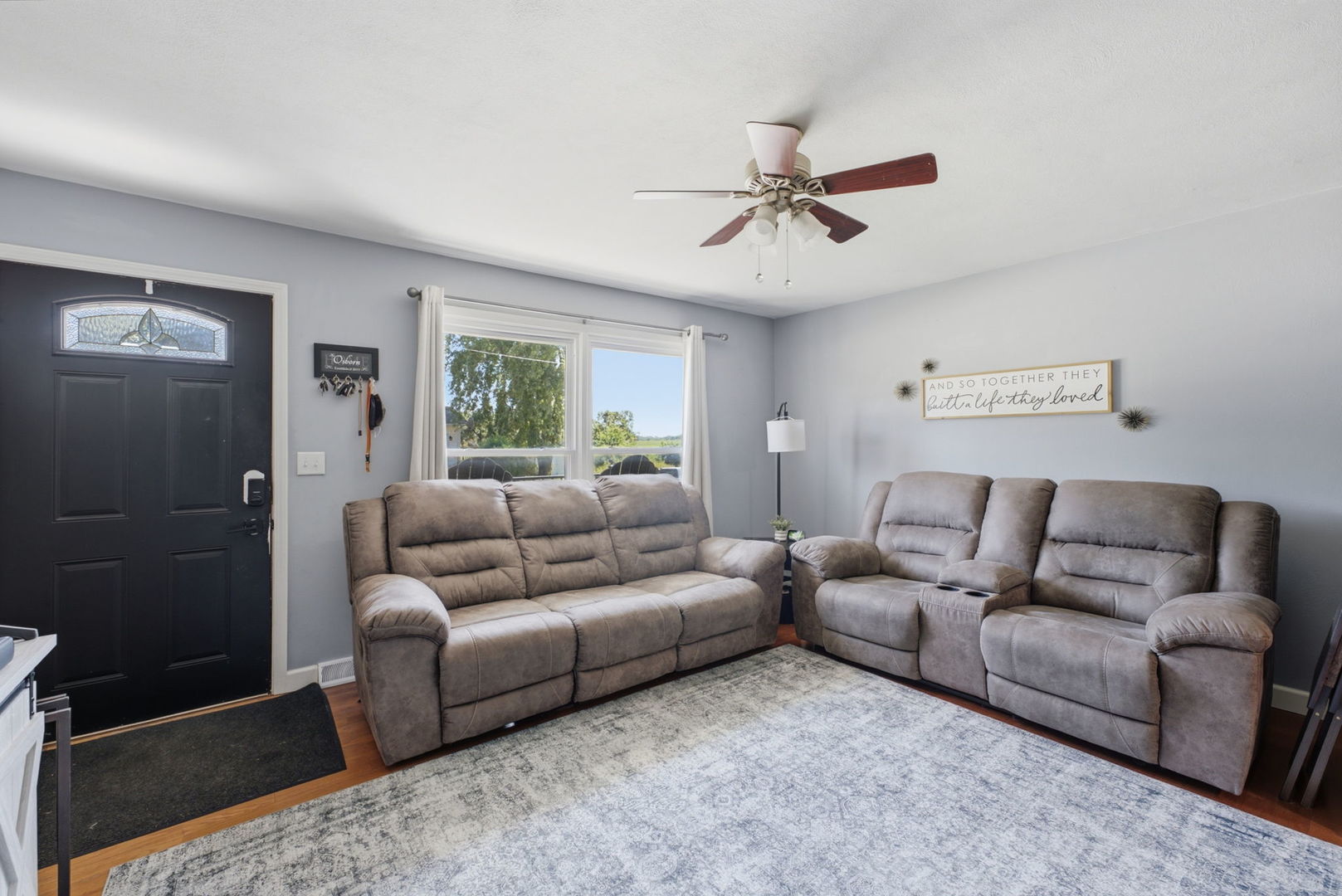 700 Seine Street Property Photo 2