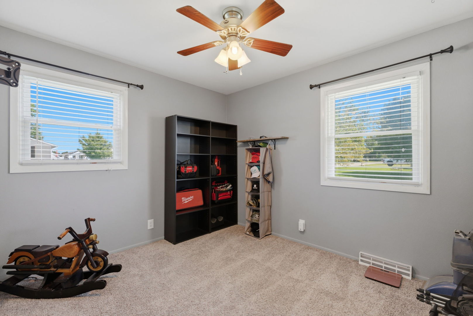 700 Seine Street Property Photo 11