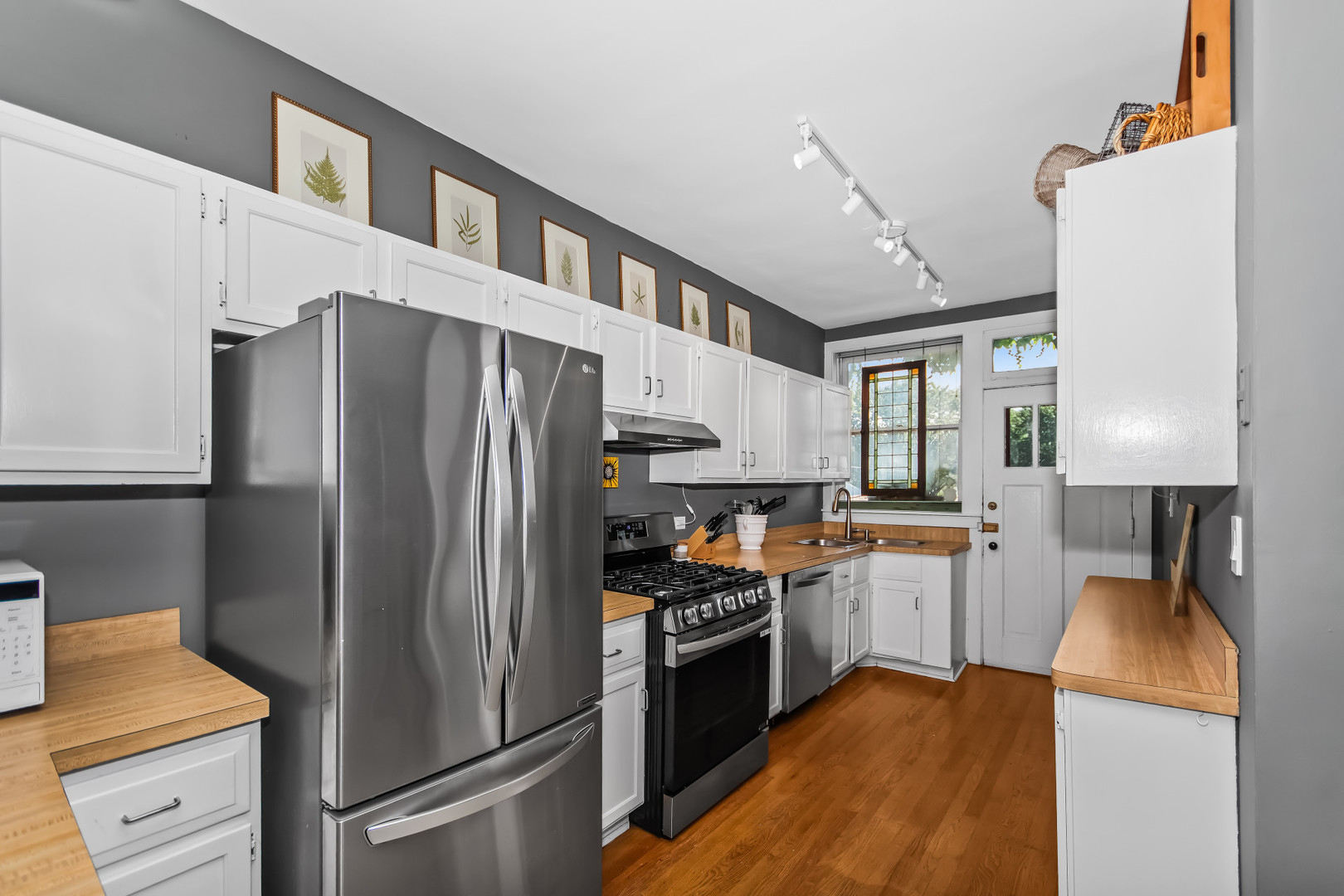 6535 N Ashland Avenue 3s Property Photo 13