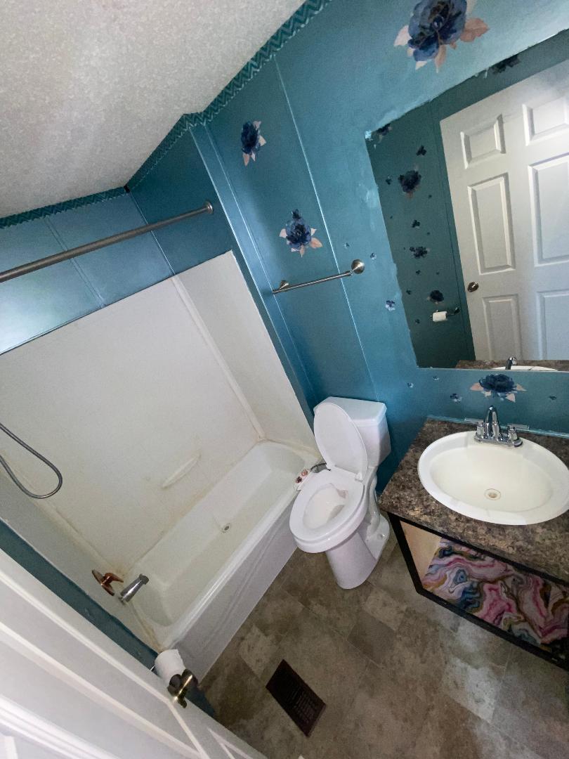 436 W Touhy Avenue 284 Property Photo 7