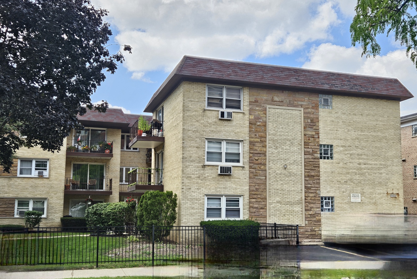 5218 N Delphia Avenue 309 Property Photo 24