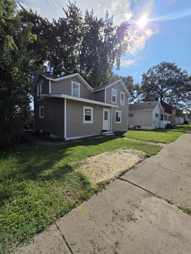 705 E Kent Street Property Photo 2