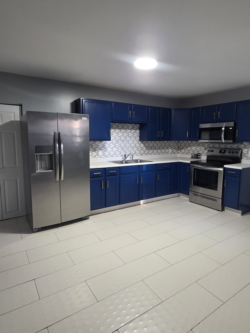 705 E Kent Street Property Photo 4