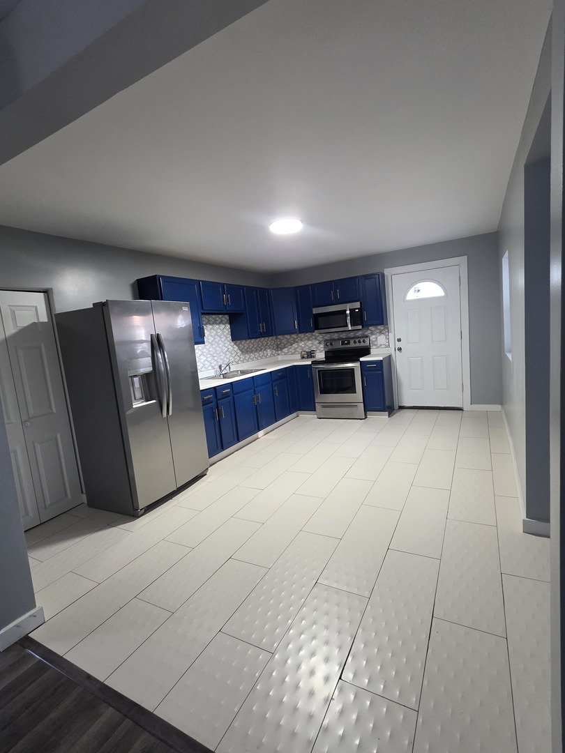 705 E Kent Street Property Photo 5