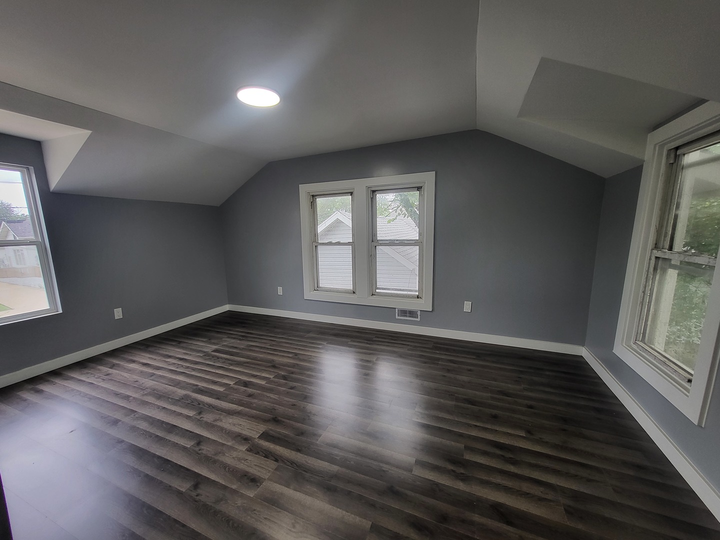 705 E Kent Street Property Photo 16