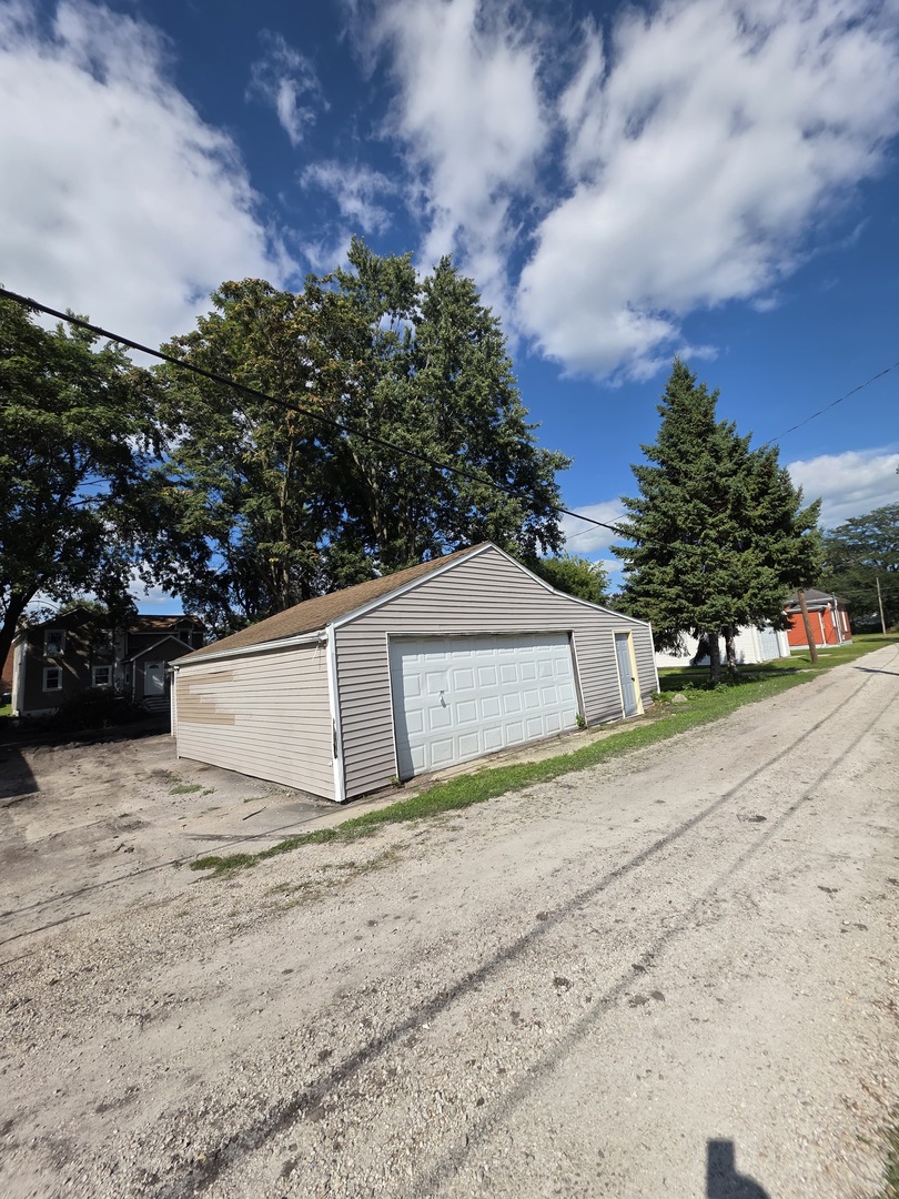 705 E Kent Street Property Photo 22