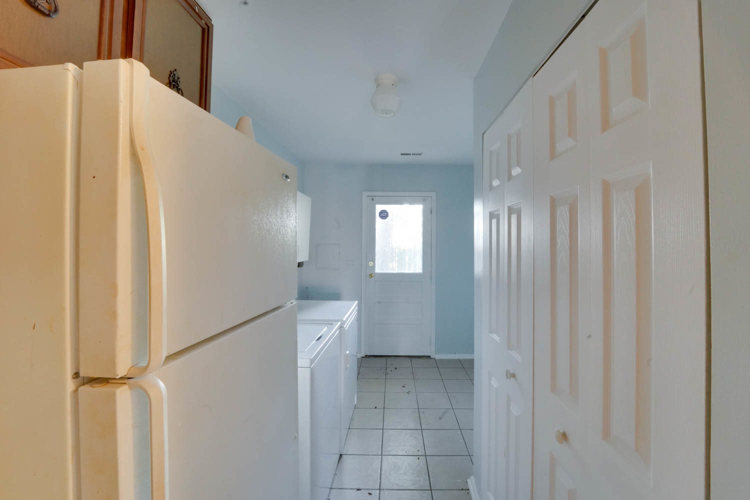 1409 Tinnerella Avenue 1409 Property Photo 6