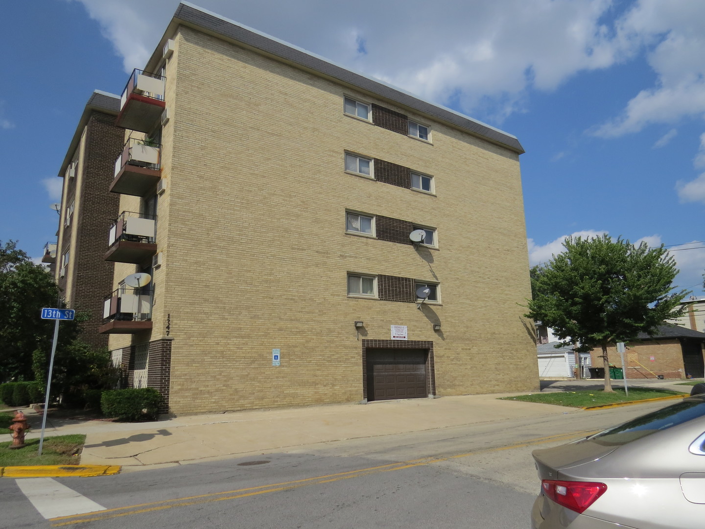 1247 S Harlem Avenue 401 Property Photo 20