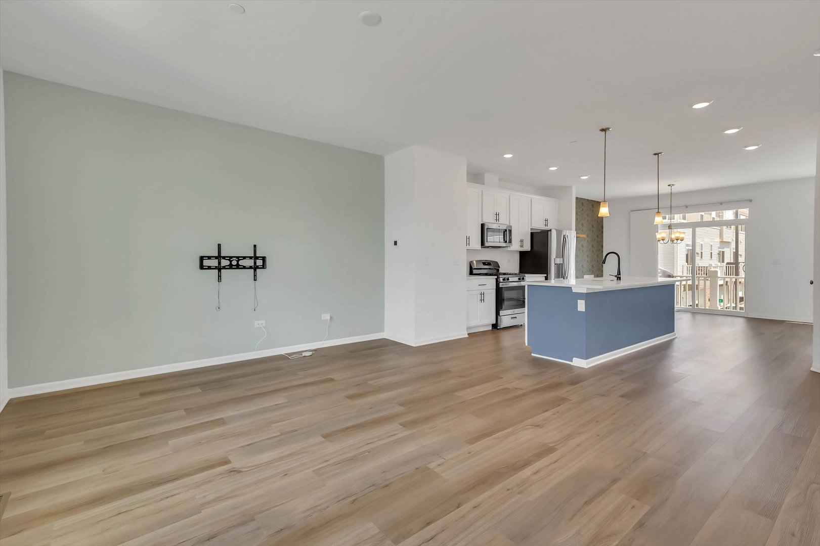 1078 Bogart Street Property Photo 2