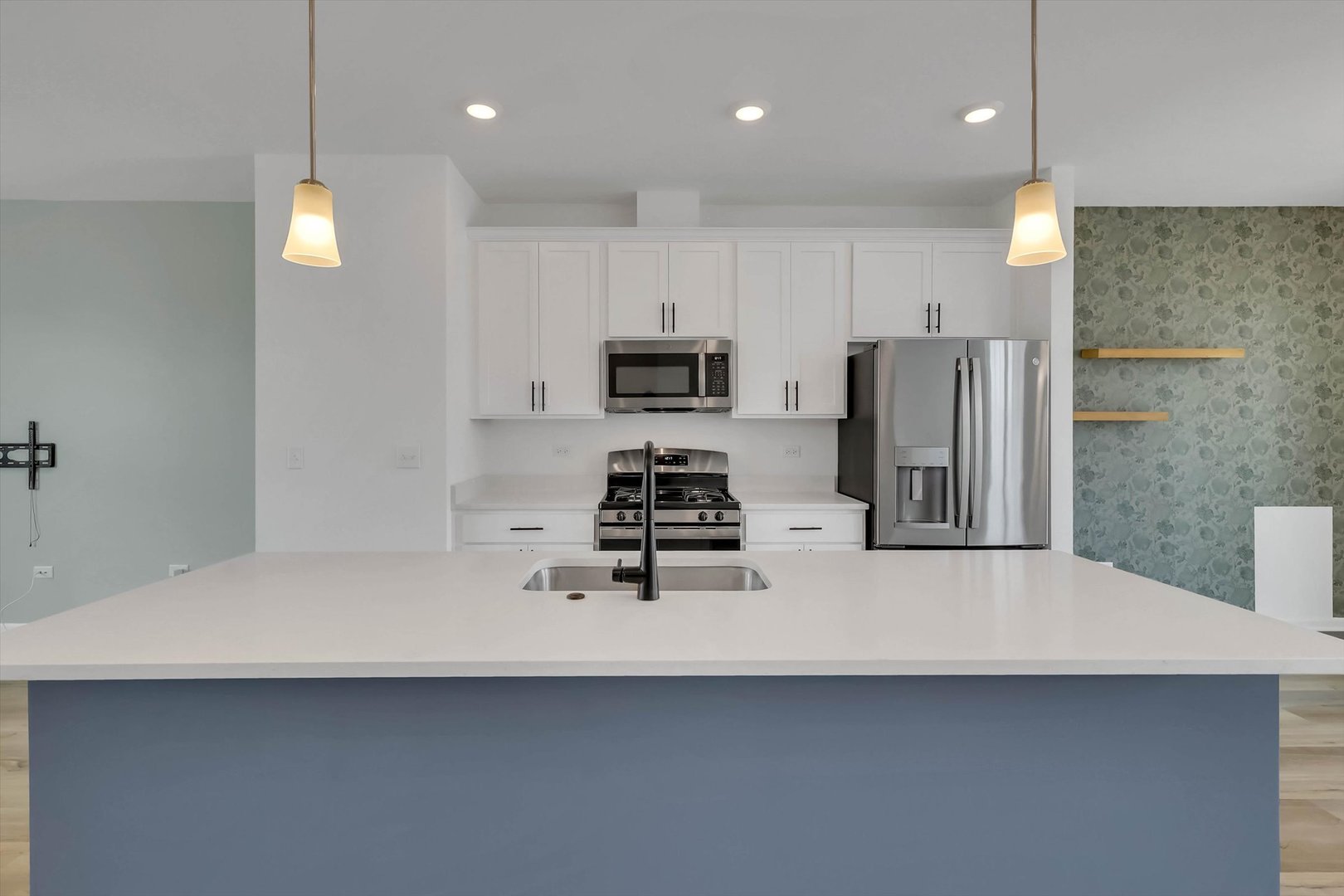 1078 Bogart Street Property Photo 7
