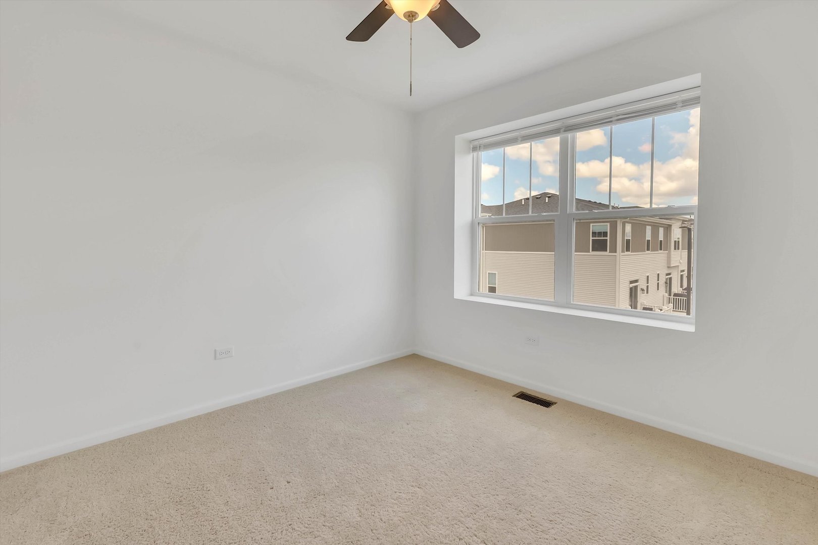 1078 Bogart Street Property Photo 17