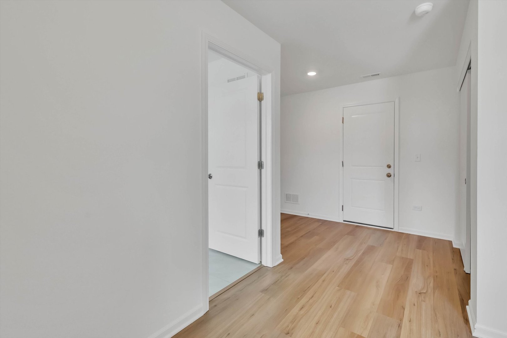1078 Bogart Street Property Photo 23