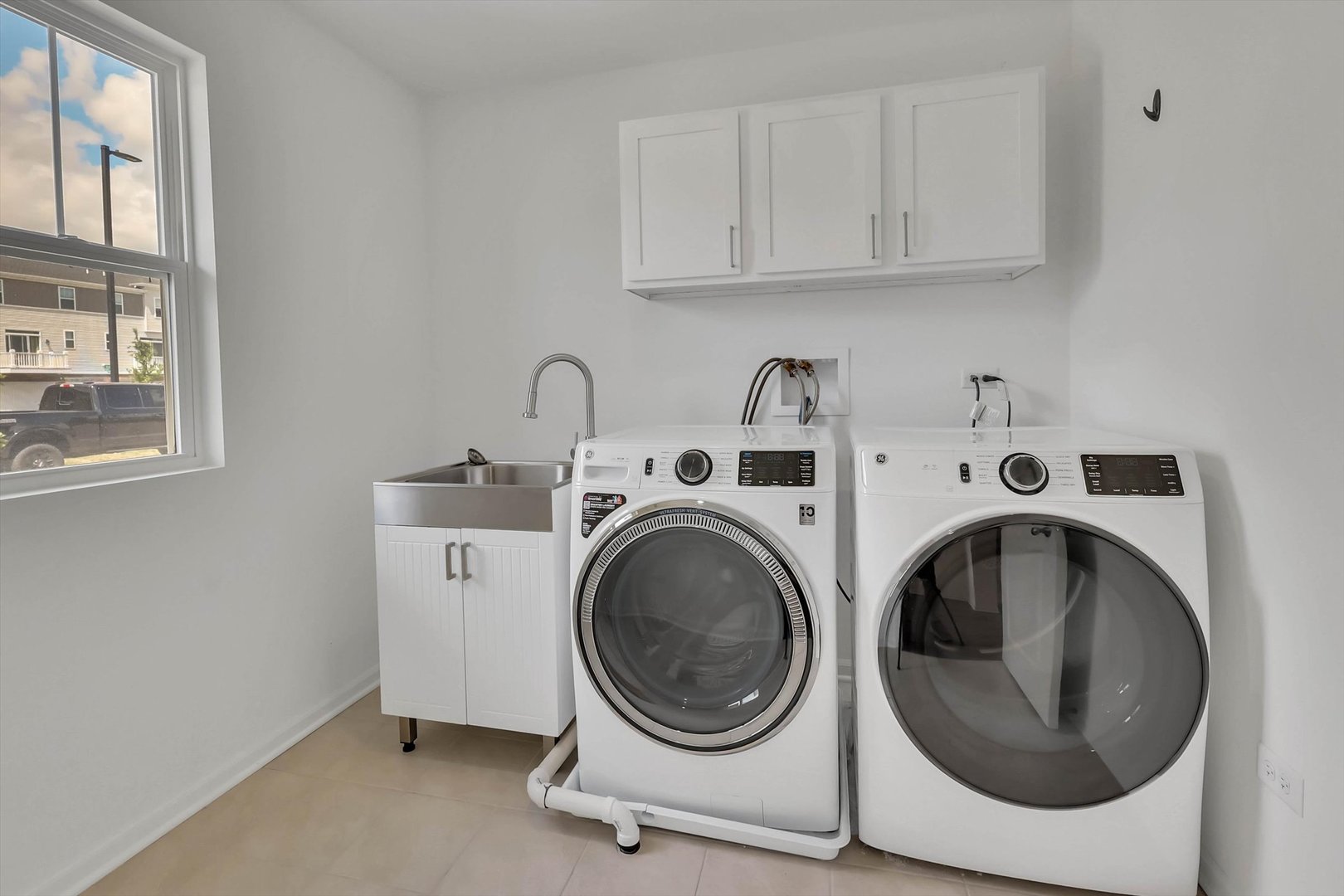 1078 Bogart Street Property Photo 24