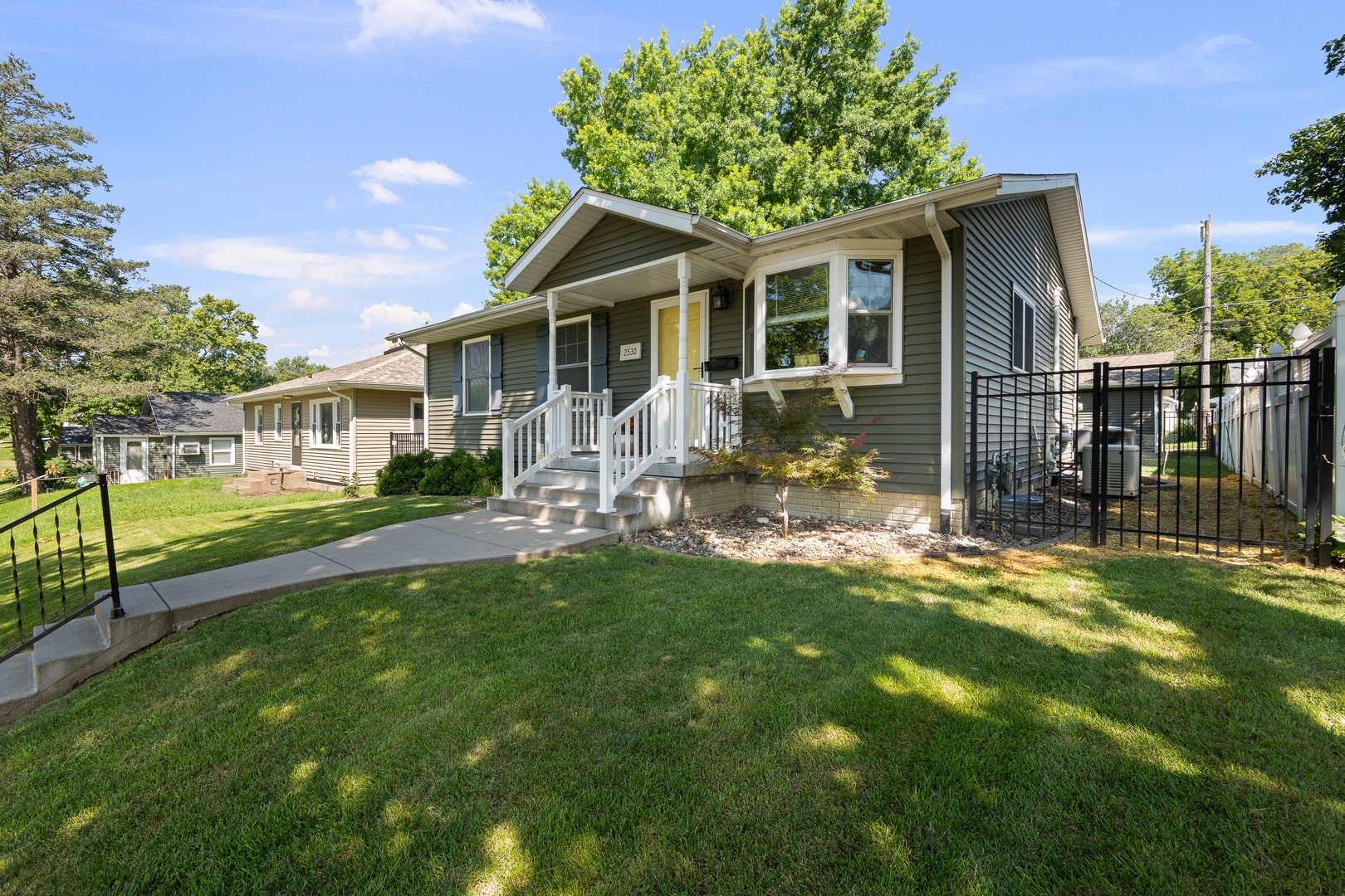 2530 Bellevue Avenue Property Photo 3