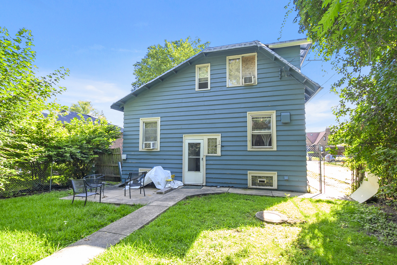 11110 S Union Avenue Property Photo 13