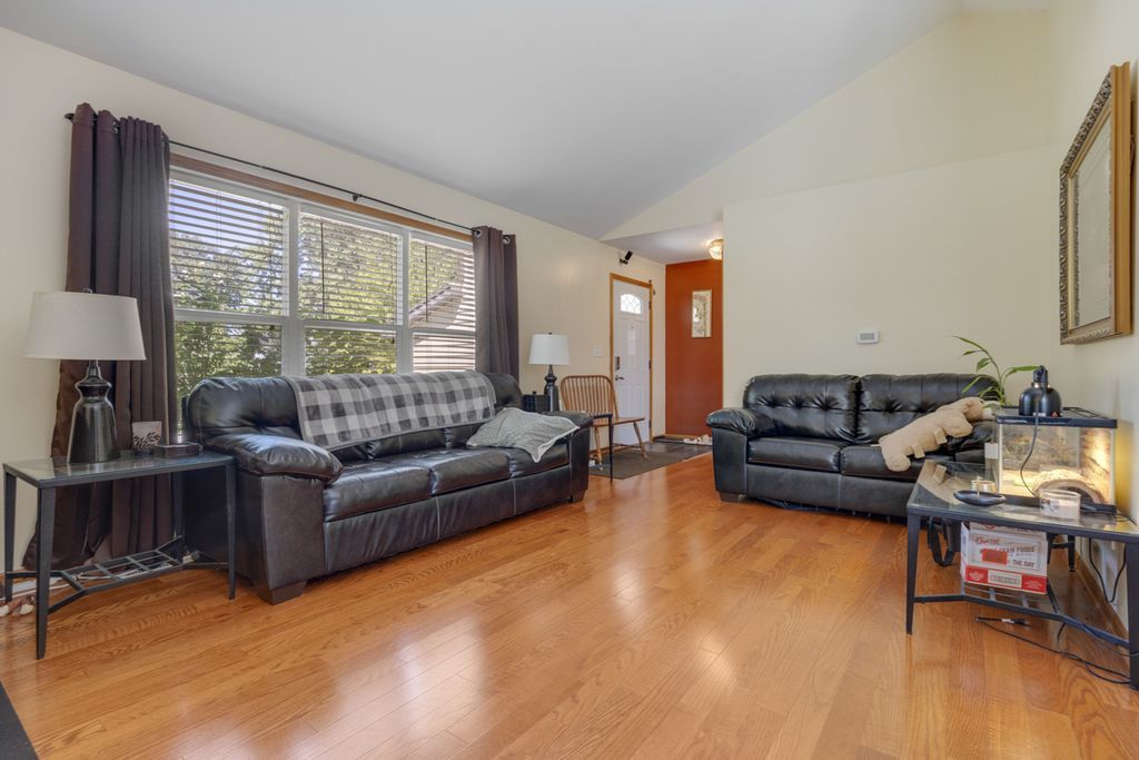 569 Eisenhower Street Property Photo 2