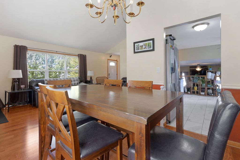 569 Eisenhower Street Property Photo 5