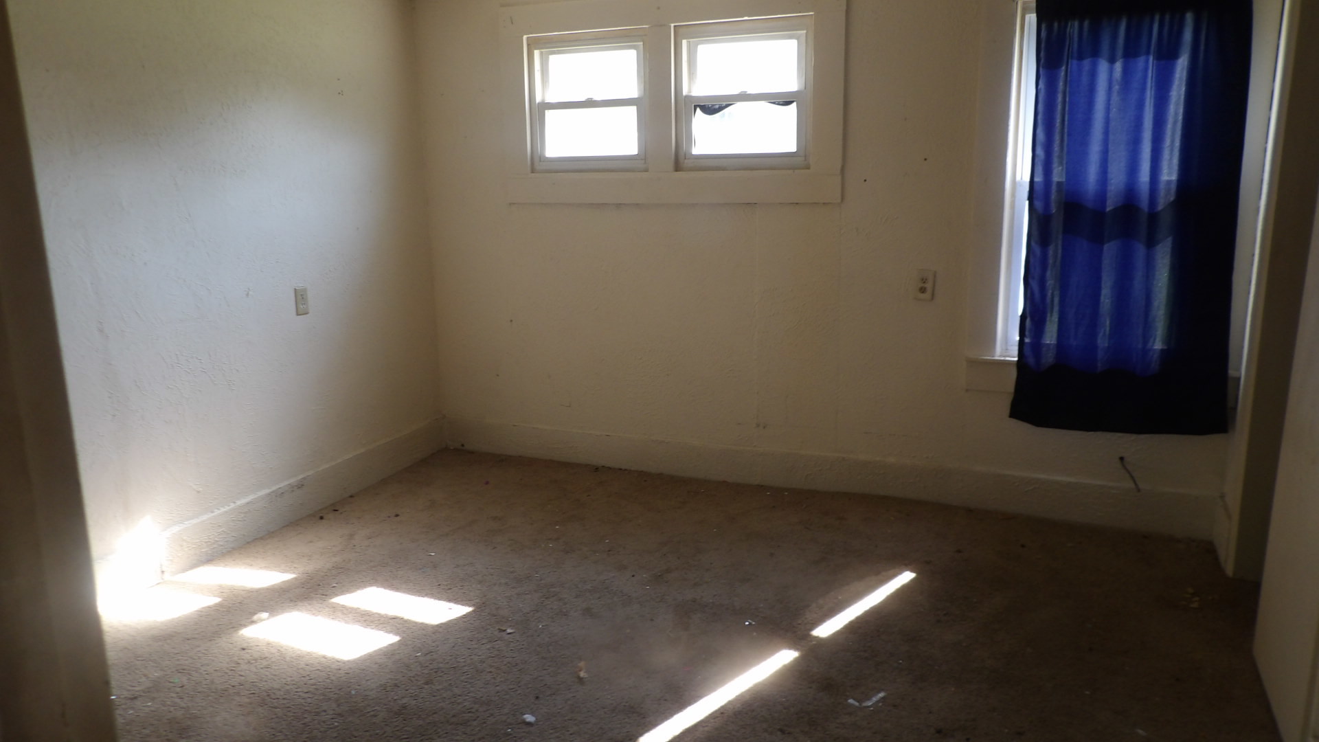 406 W Main Street Property Photo 4