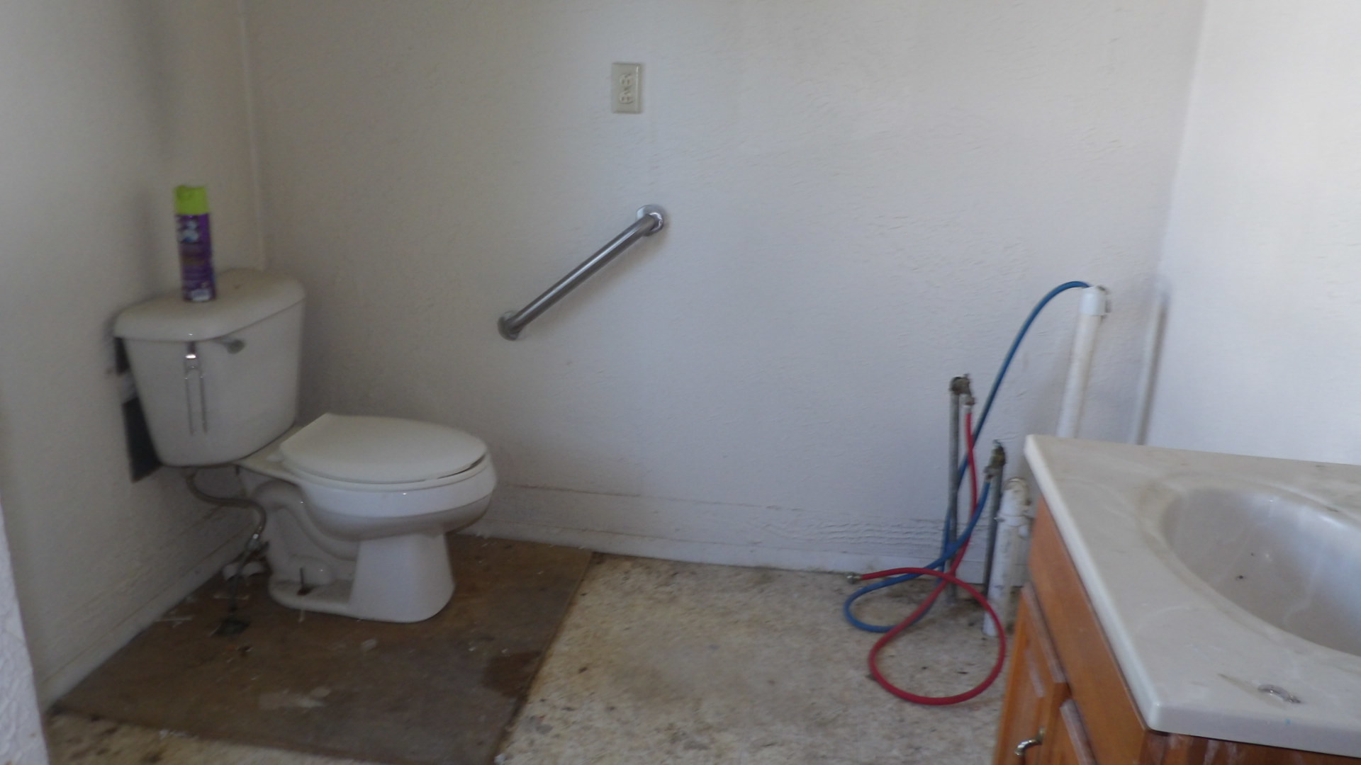 406 W Main Street Property Photo 6