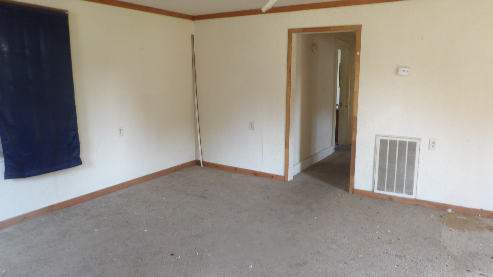 406 W Main Street Property Photo 11