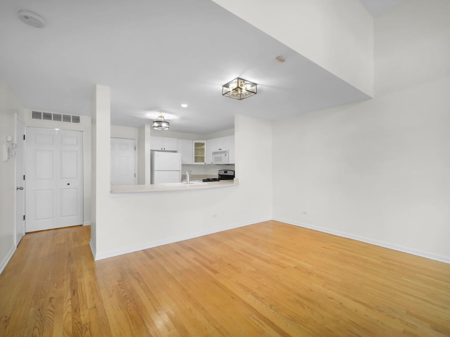 4934 S Cornell Avenue G Property Photo 8