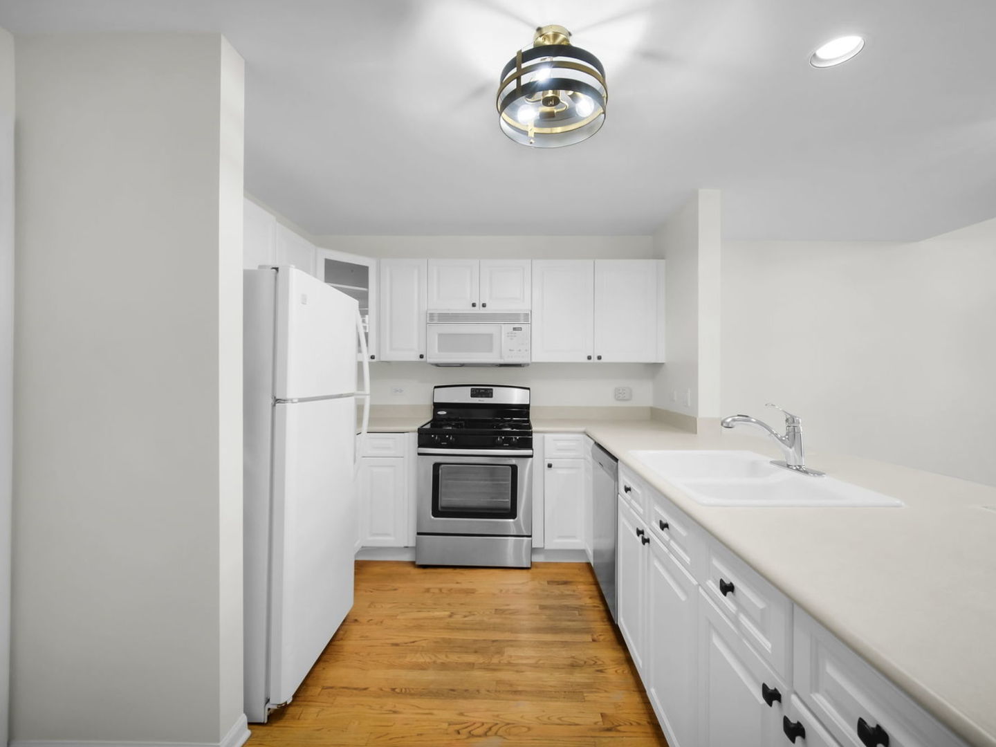 4934 S Cornell Avenue G Property Photo 10