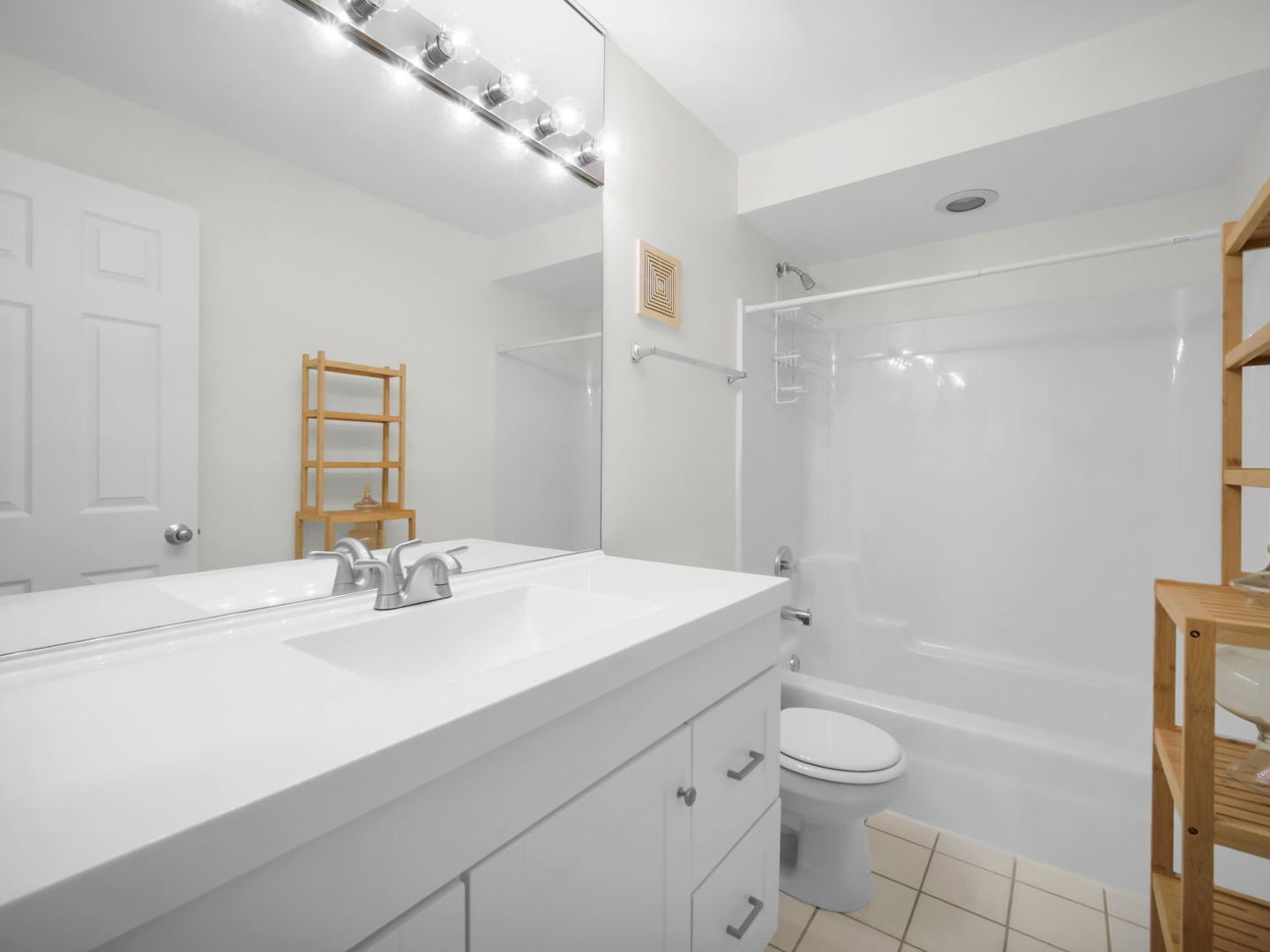 4934 S Cornell Avenue G Property Photo 16