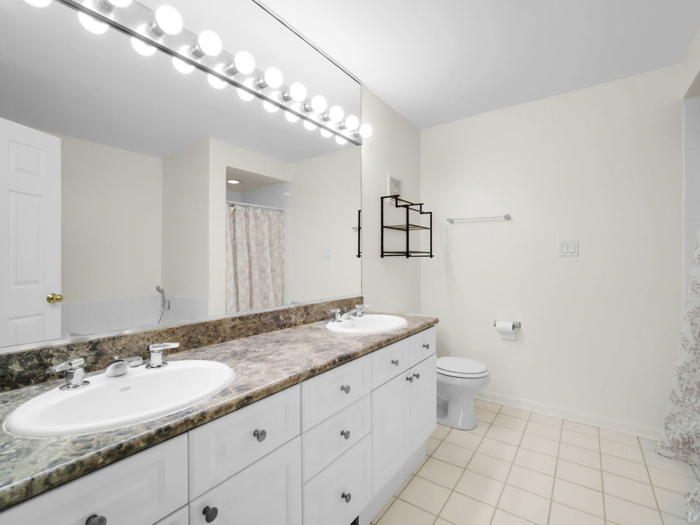 4934 S Cornell Avenue G Property Photo 20