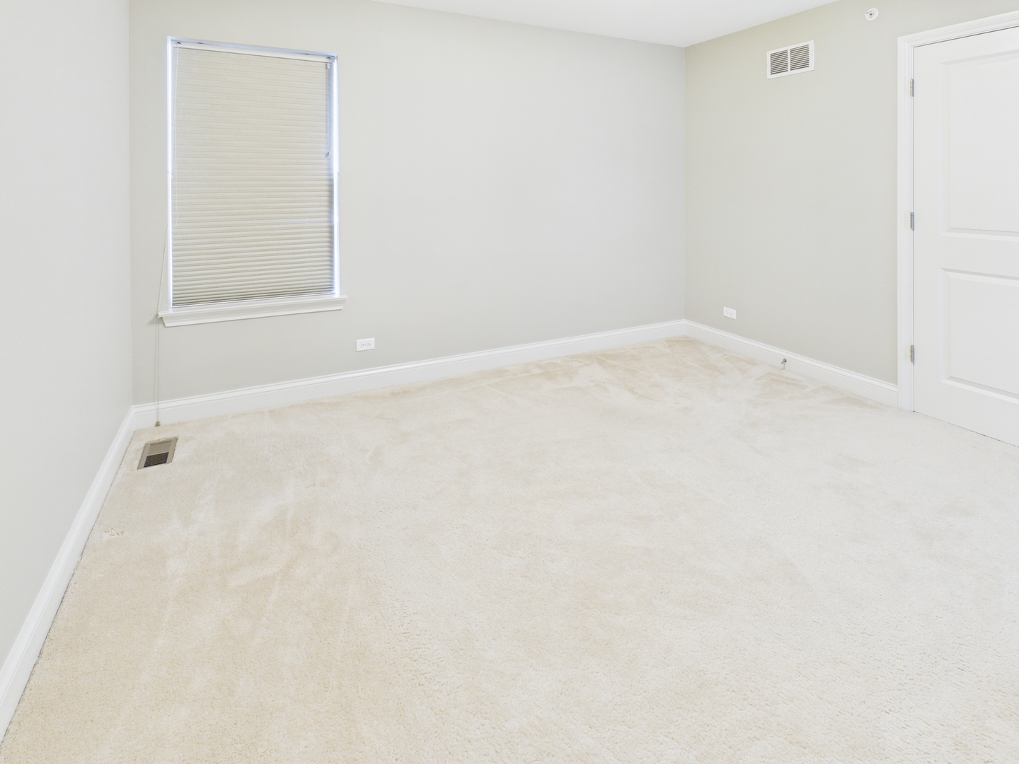 2010 Shermer Road Property Photo 32