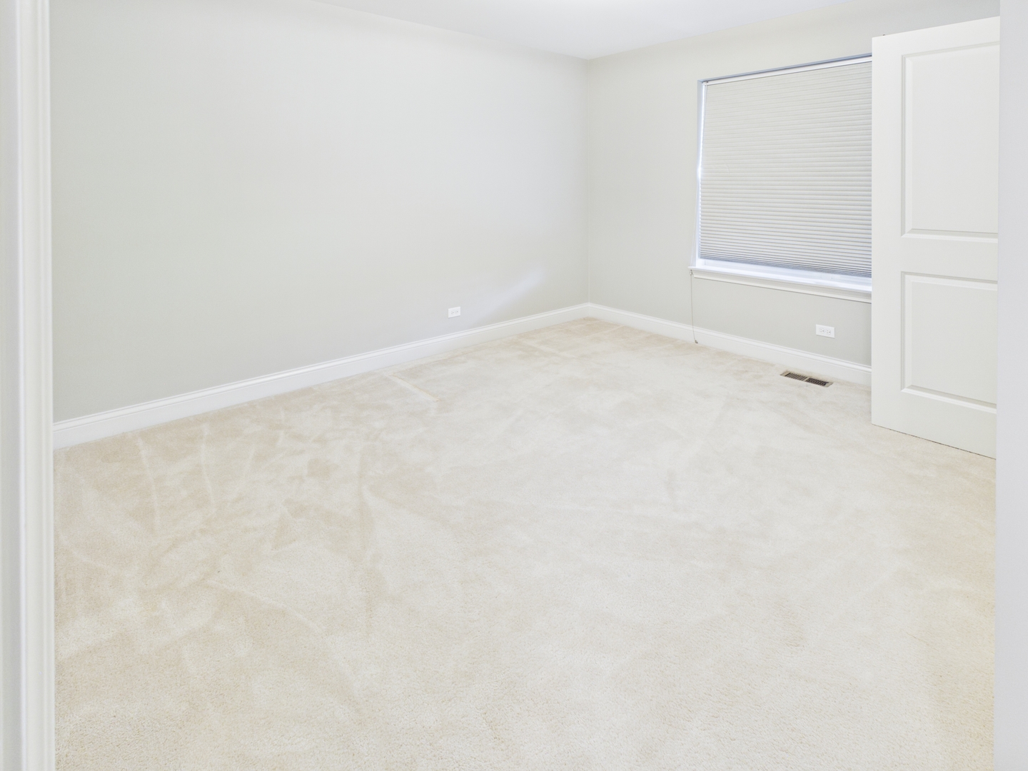2010 Shermer Road Property Photo 36