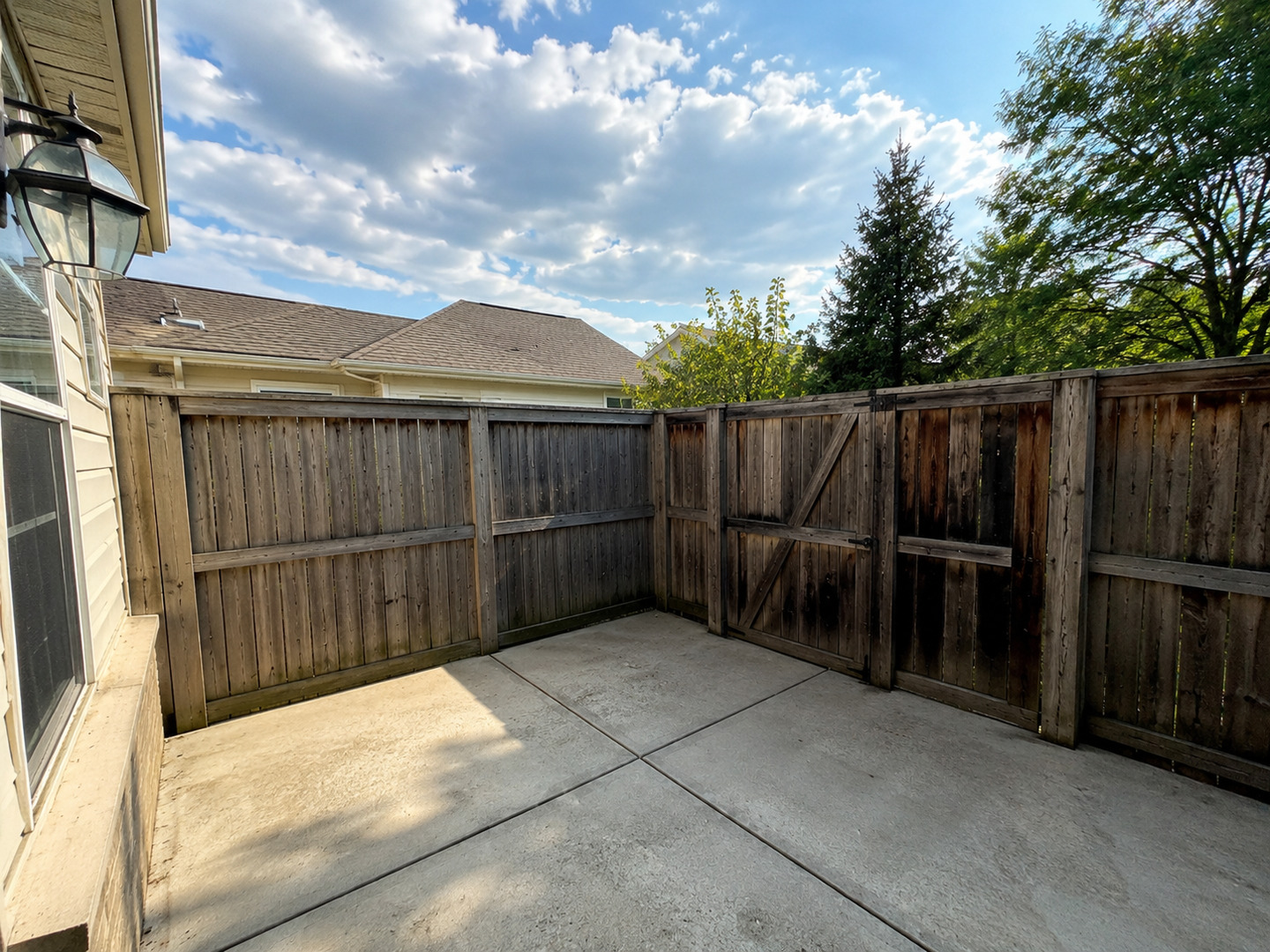 2010 Shermer Road Property Photo 43
