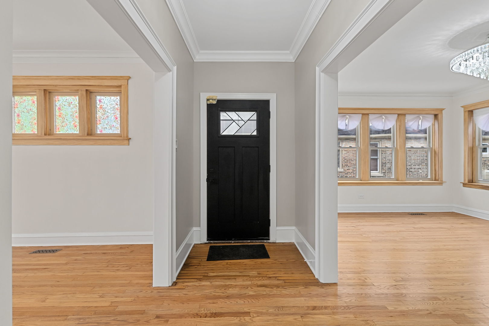 8044 S Harper Avenue Property Photo 2