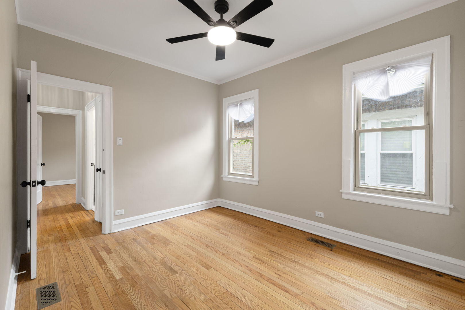 8044 S Harper Avenue Property Photo 17