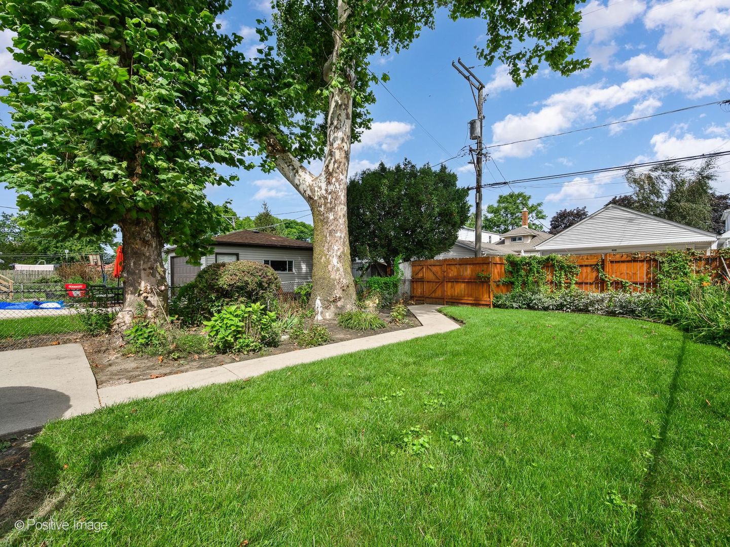 5732 W Patterson Avenue Property Photo 3