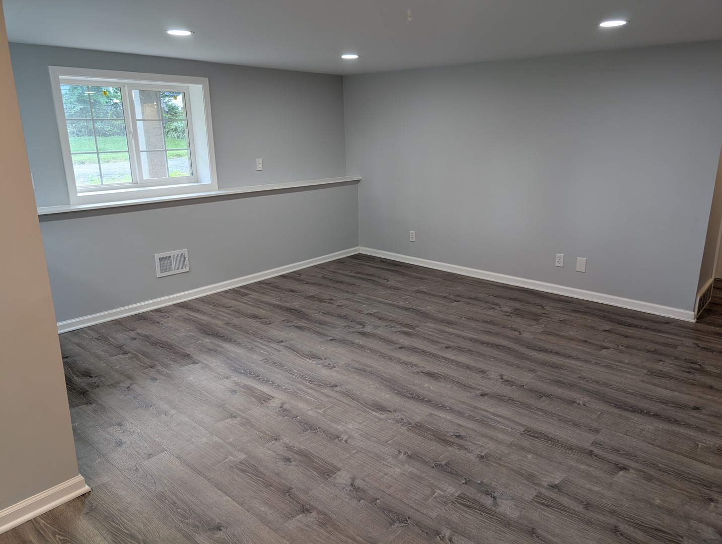 52 Deerpath Road Property Photo 10