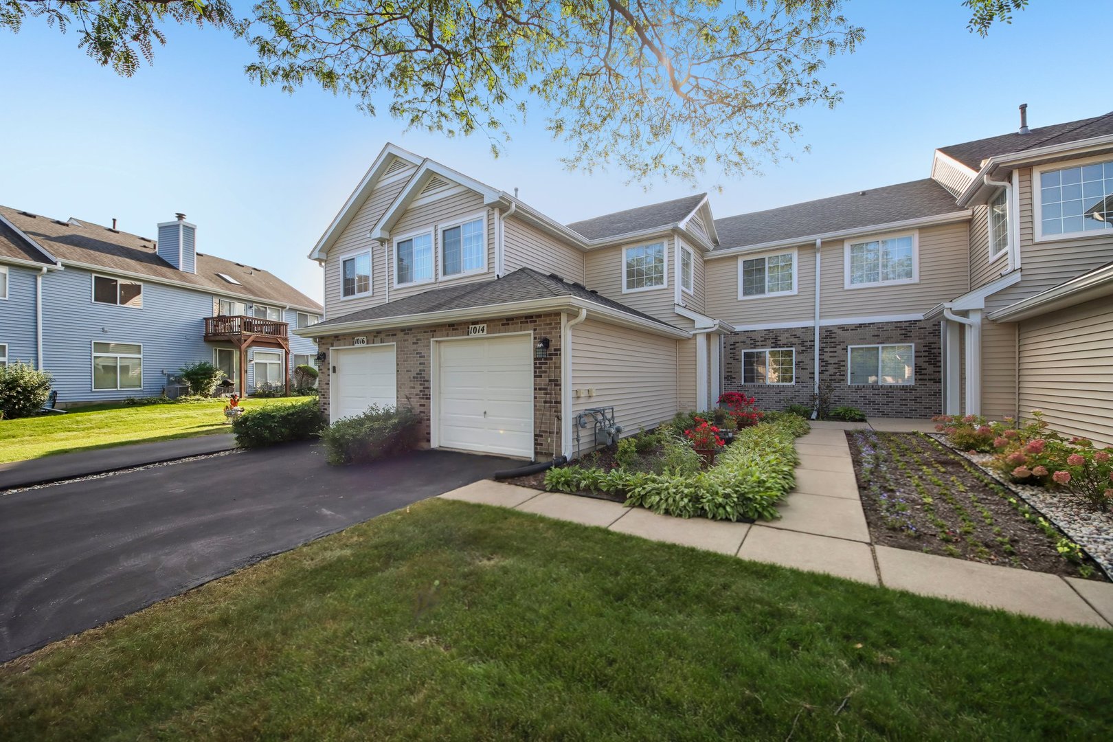 1016 Spring Court Property Photo 2