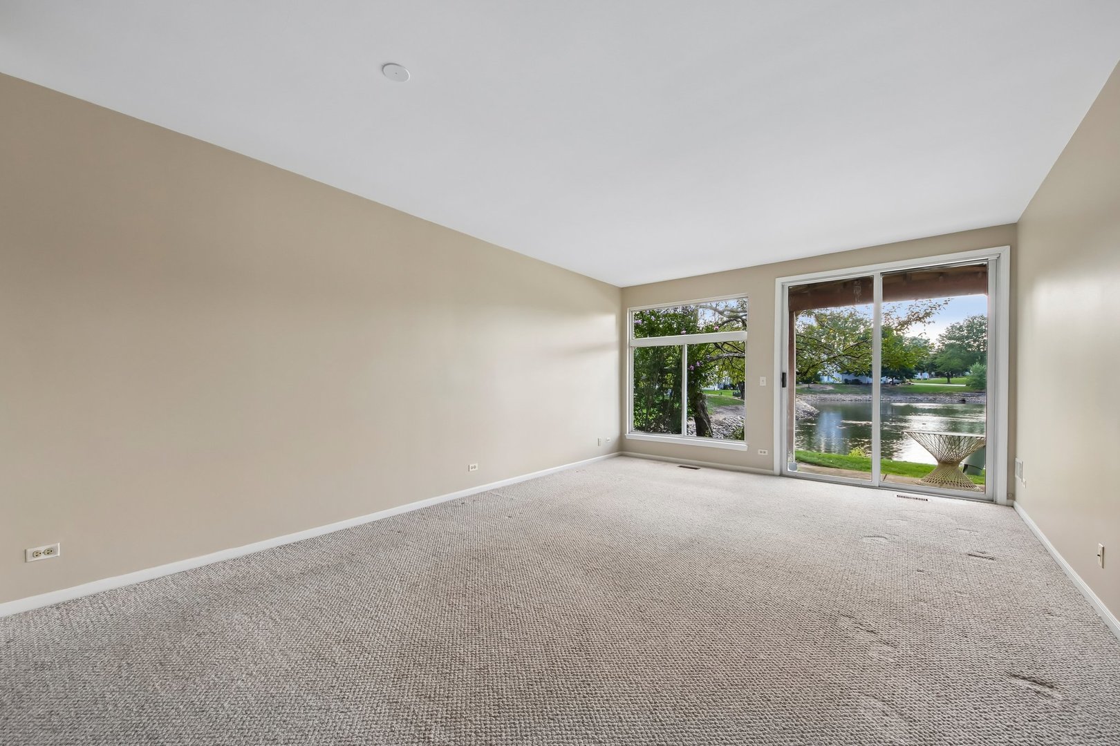 1016 Spring Court Property Photo 10
