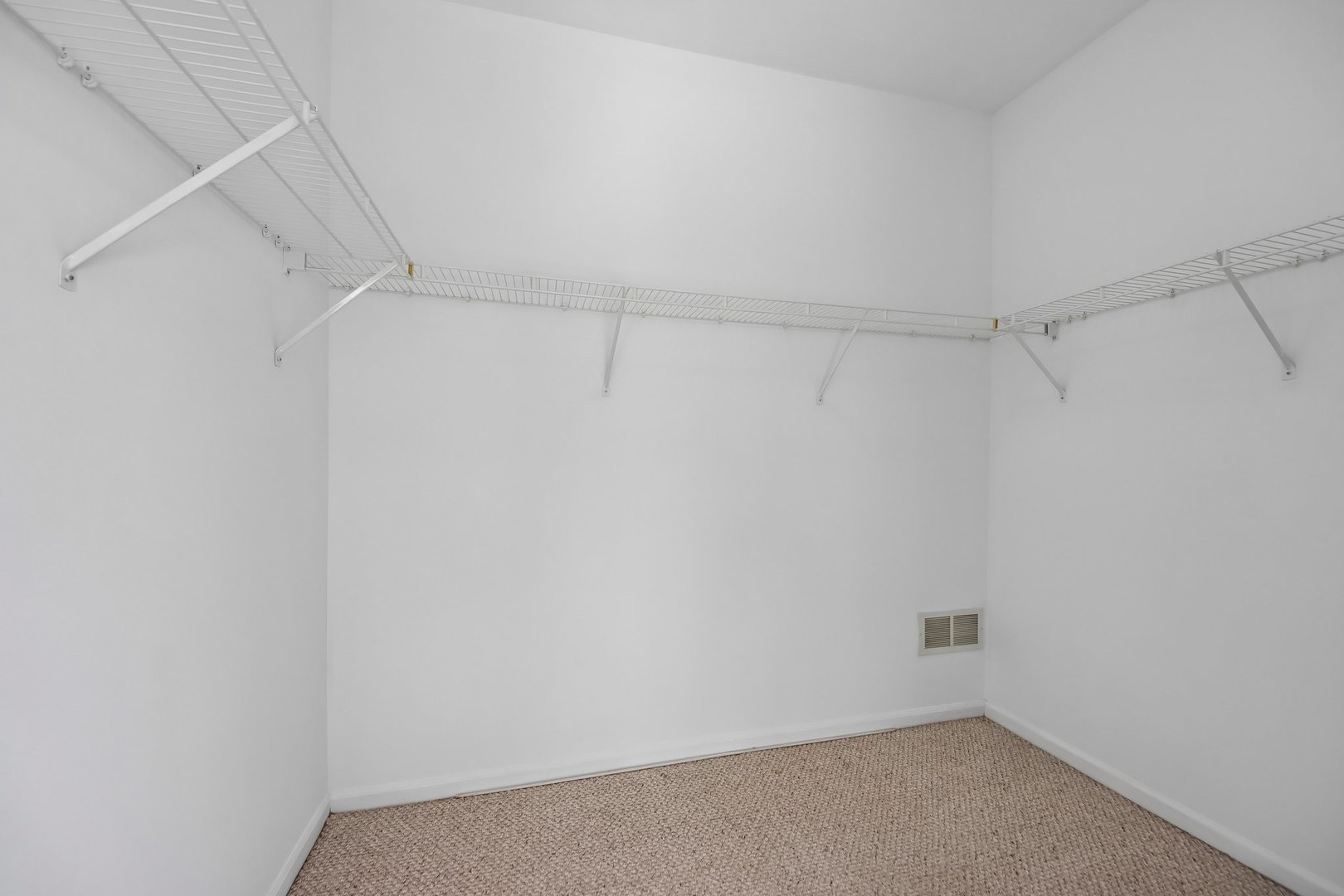 1016 Spring Court Property Photo 23