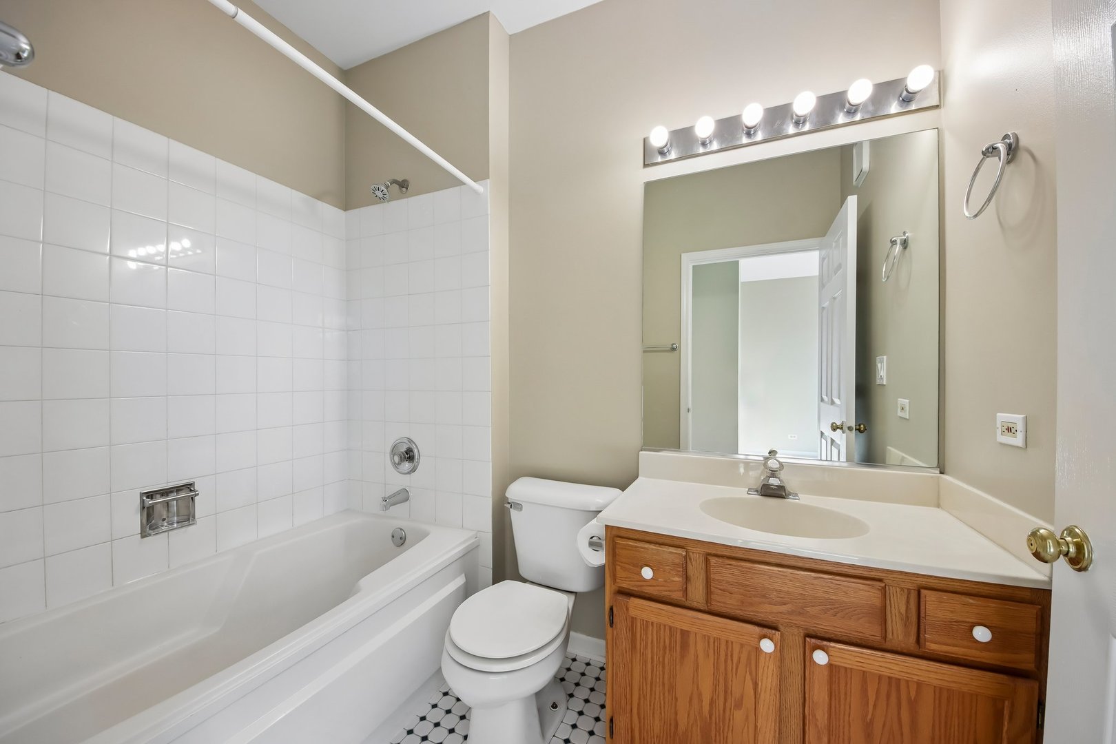1016 Spring Court Property Photo 24