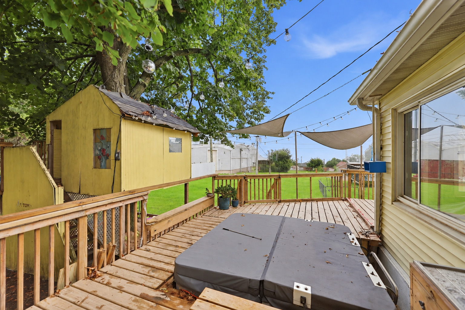 7615 South Drive Property Photo 10