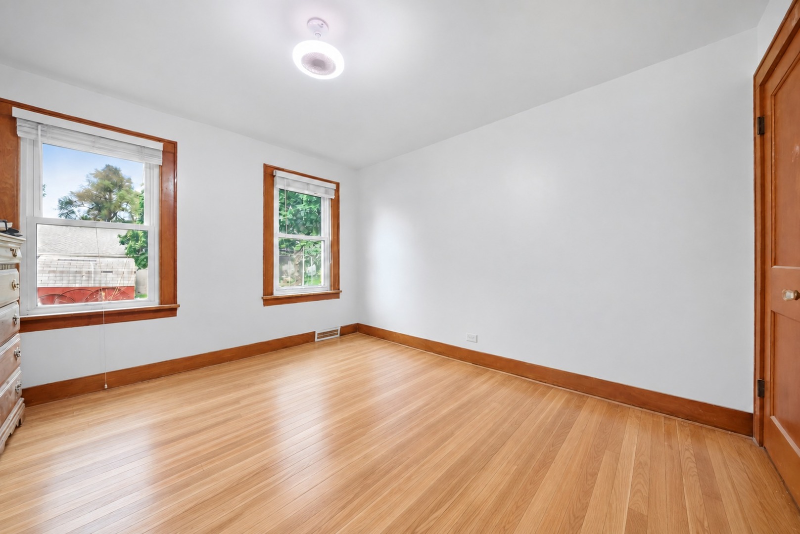 7615 South Drive Property Photo 29