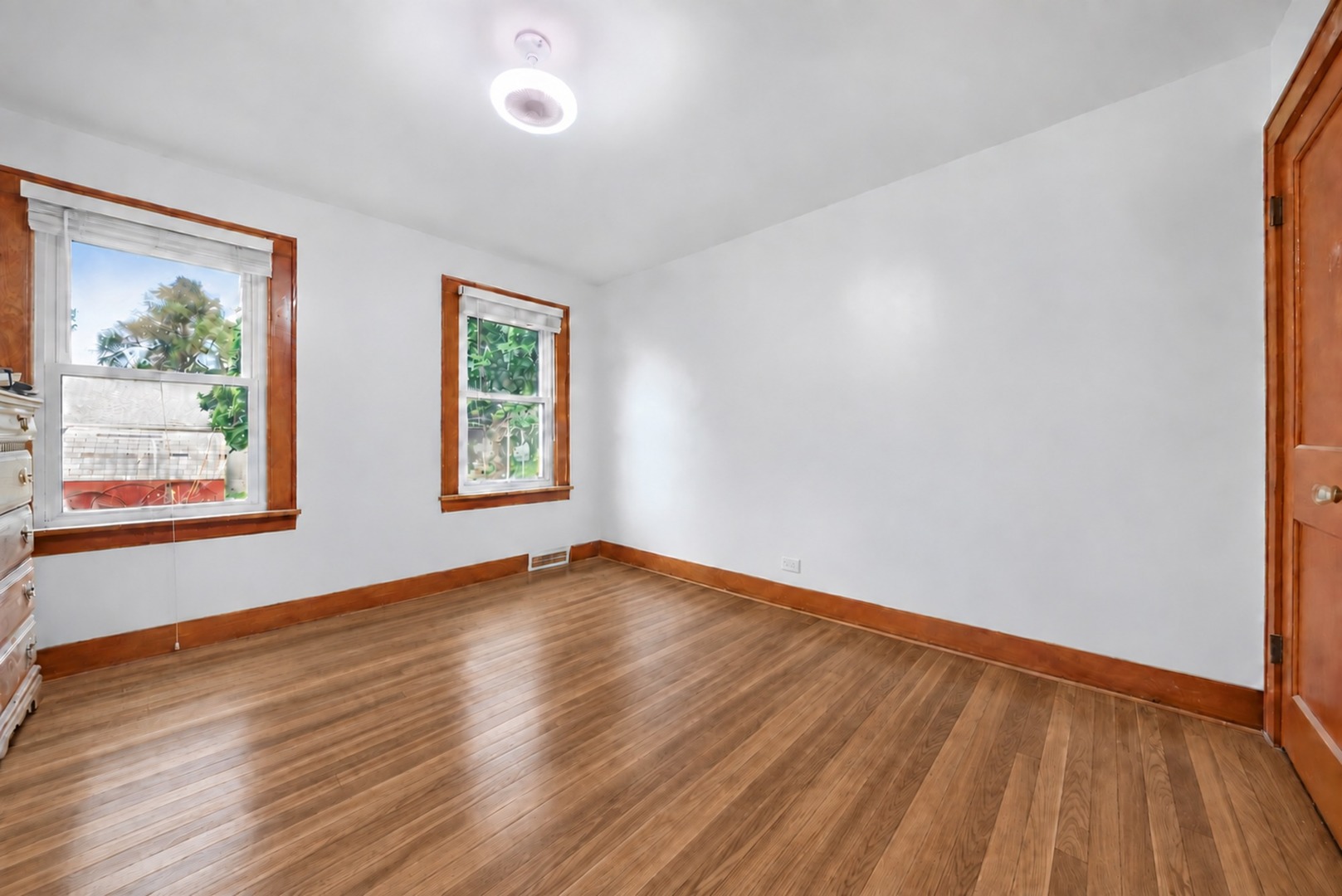 7615 South Drive Property Photo 30