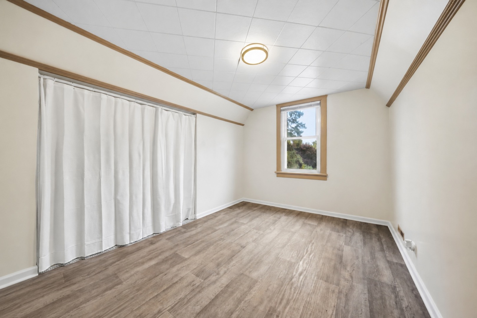 7615 South Drive Property Photo 35