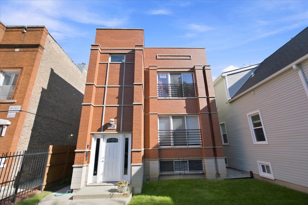 3528 W Shakespeare Avenue G Property Photo 1
