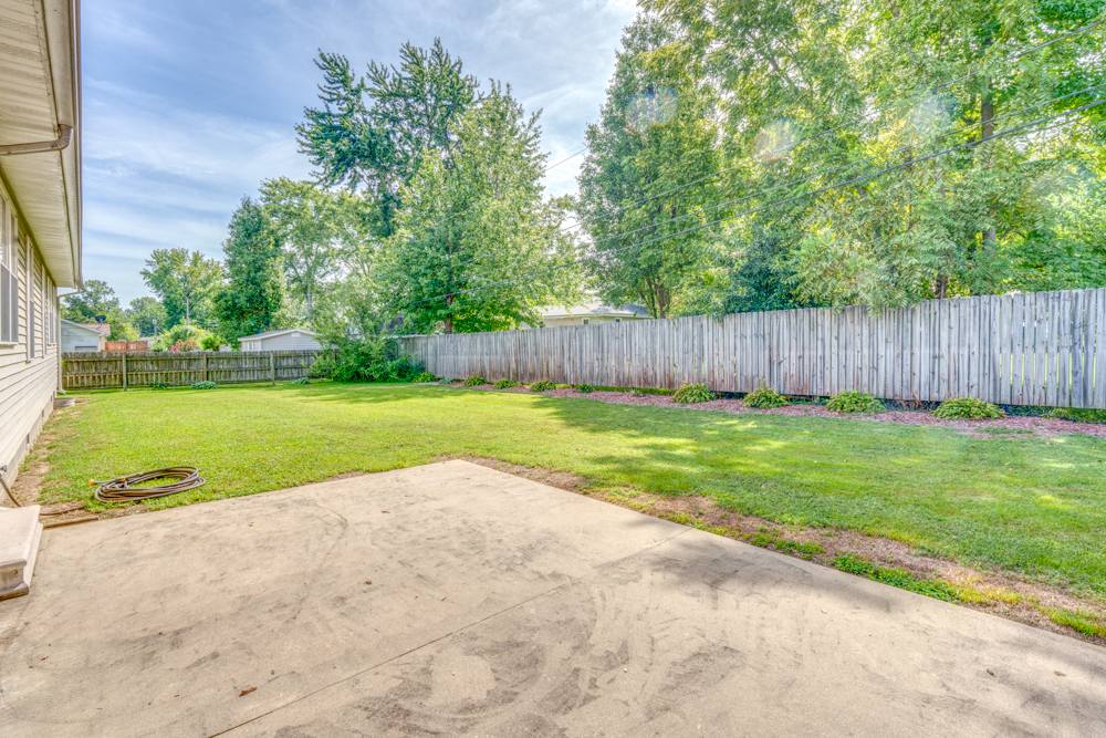 405 W Beacon Court Property Photo 8