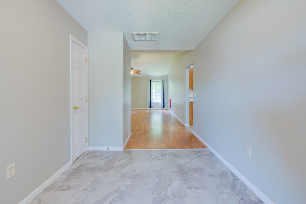405 W Beacon Court Property Photo 10