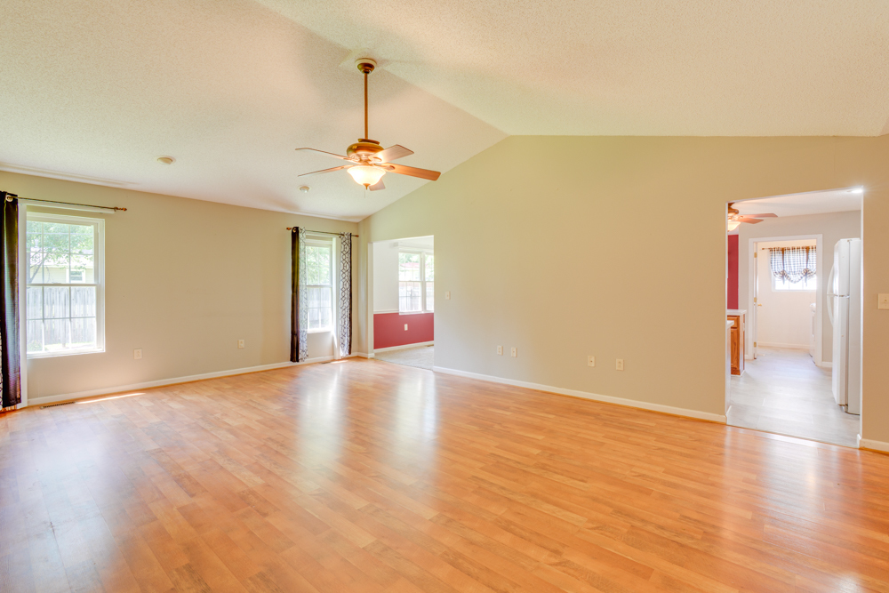 405 W Beacon Court Property Photo 16