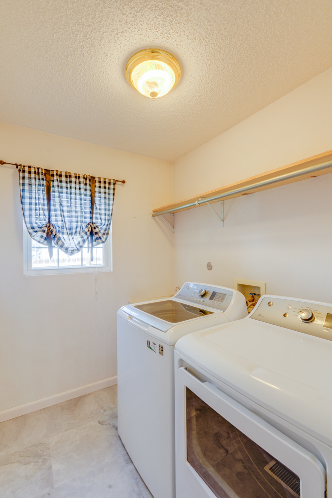 405 W Beacon Court Property Photo 23