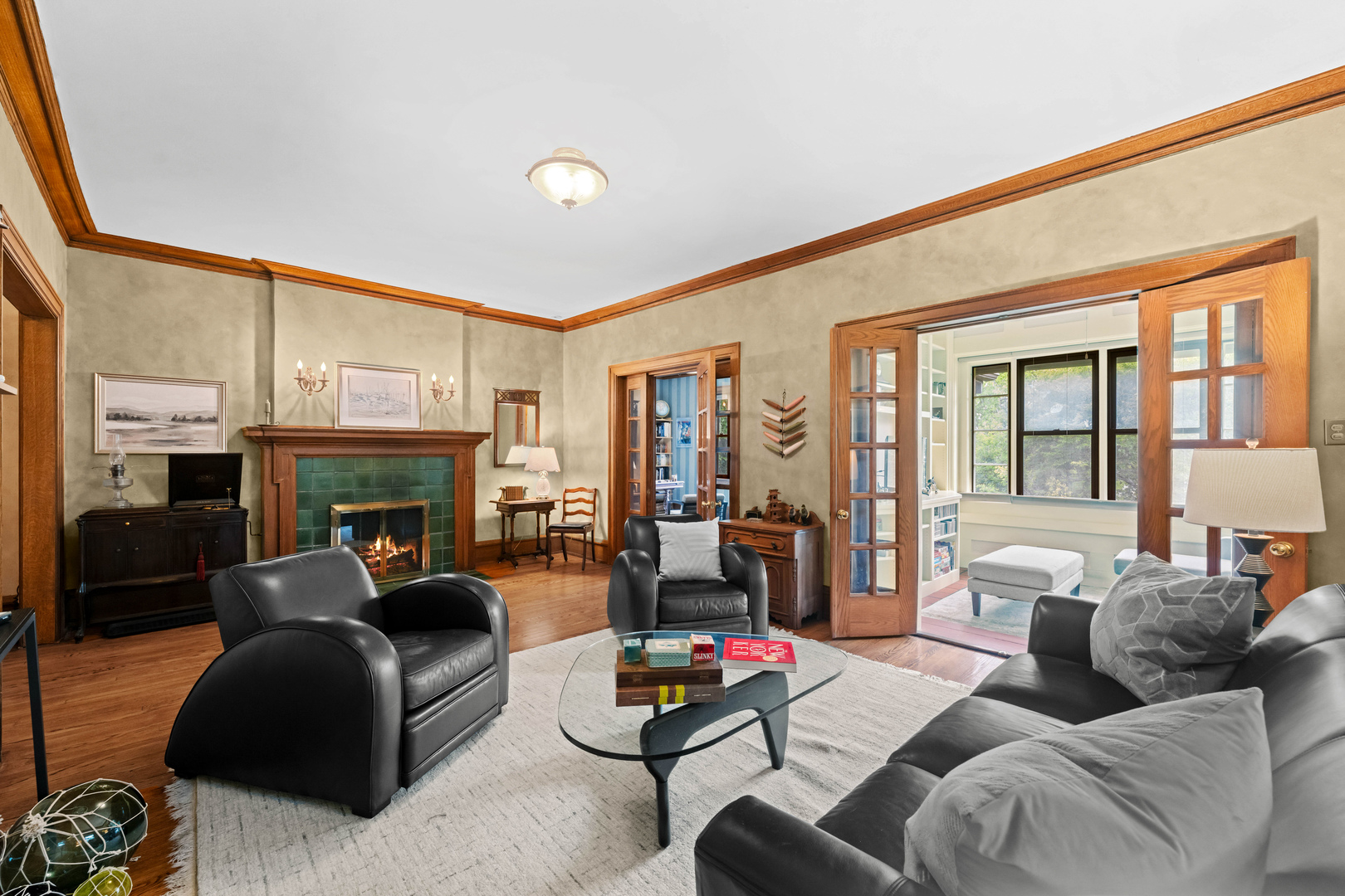 1635 Hinman Avenue 3 Property Photo 6