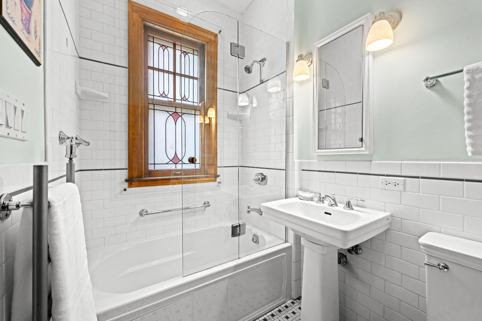 1635 Hinman Avenue 3 Property Photo 23